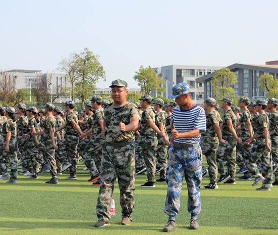 见习记者闫雨祺 (3)