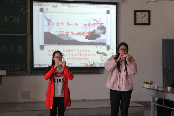 见习记者 沈若夏 1209 国学知识竞赛 (2).jpg