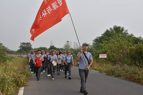 学生记者 薛梅 (2)