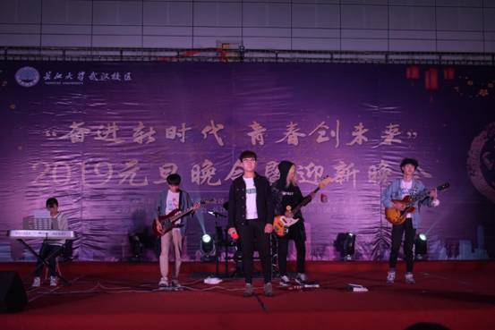 学生记者 魏钰婷 (9)