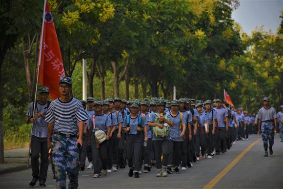 学生记者 薛梅 (5)